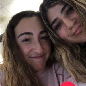 Meet your Posher, Macey